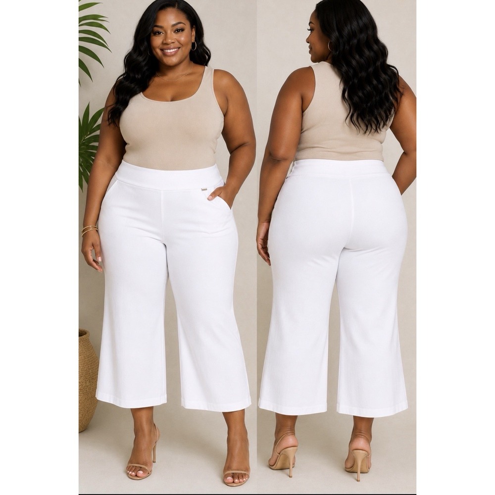 Woman's Slim-Sation 22W Flare Leg Crop Pant White 22W NWT
